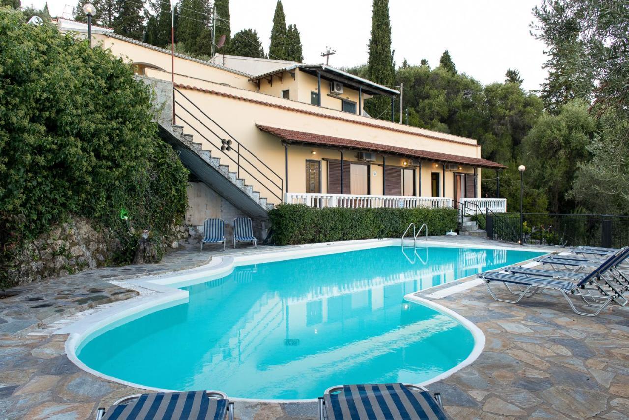 Dimitra * Benitses (Corfu)